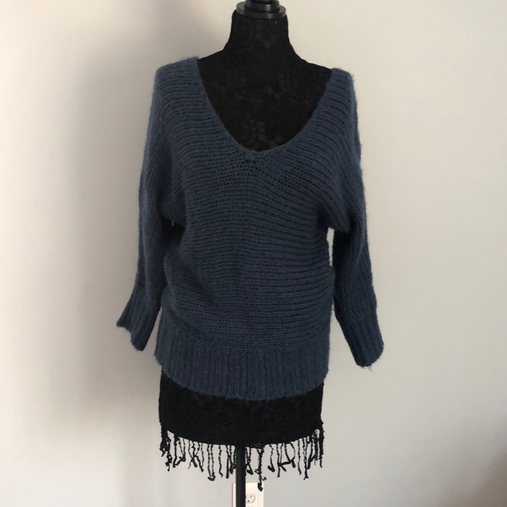 American eagle sweater